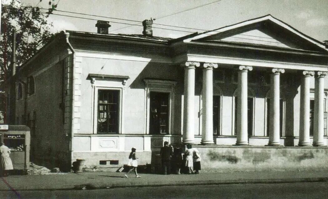 Тургенева дом 7. Особняк Тургенева на Остоженке. Музей Тургенева в Москве. Дом Тургенева в Москве на Остоженке. Ул Метростроевская Москва.