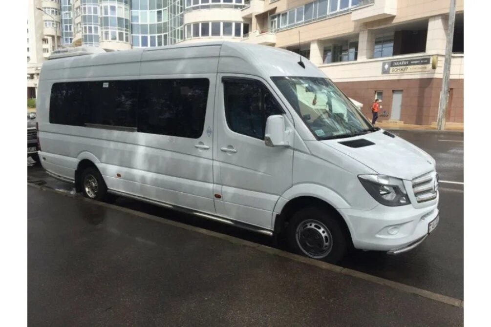 Аренда авто Mercedes Sprinter VIP с водителем в Санкт-Петербурге