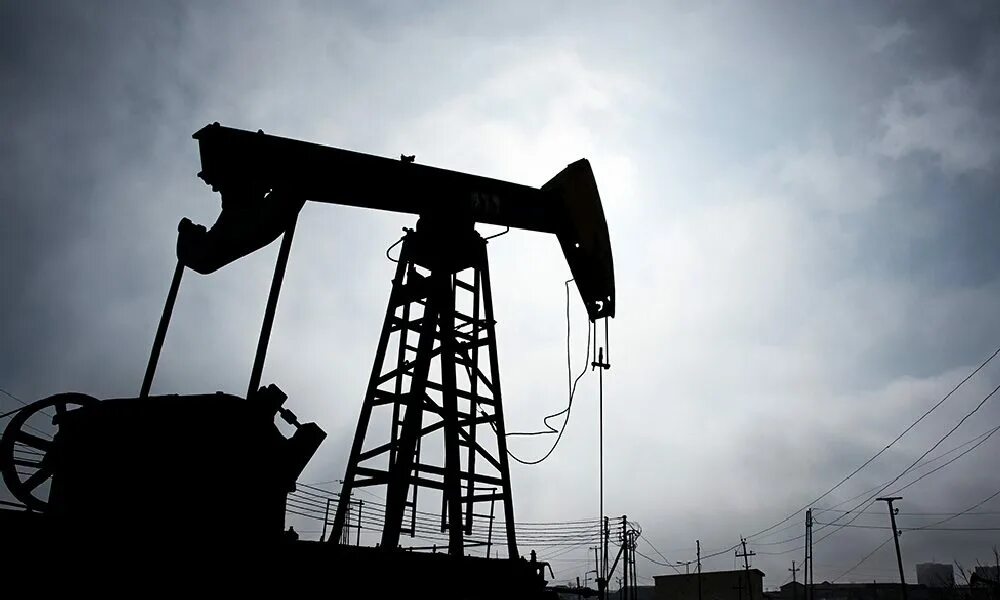 Пампить нефть. Нефть. нефть россии. канада нефть. много нефти.