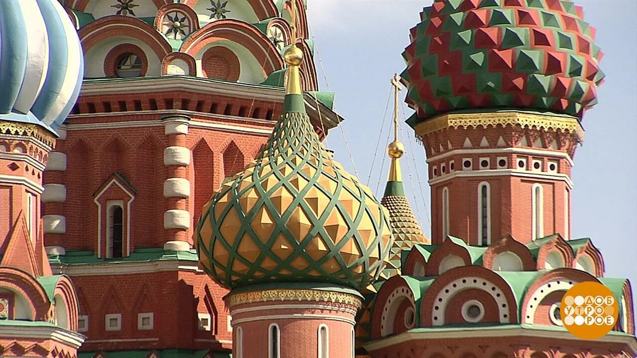 Храм василия блаженного собрать. Zerkov vasilija blazhennogo na krasnoi plishhadi. Храм василия блаженного 1561. Храм василия блаженного москва. Zerkov vasilija blazhennogo na krasnoi plishhadi.