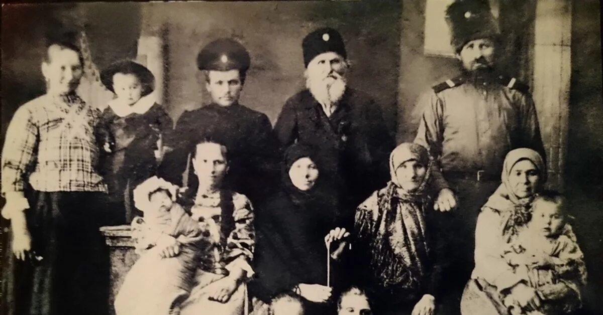 Род казаковых. Казачья станица уральские казаки. Уманский полк ккв. Род казаковых. Терские казаки станица терская.