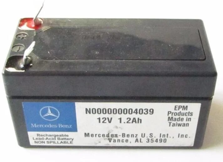 Аккумулятор мл 164. Mercedes n000000 004039 аккумулятор дополнительный. маленький аккумулятор на мерседес gl 164. аккумулятор mercedes 2v 12ah. маленький акб мерседес 164.