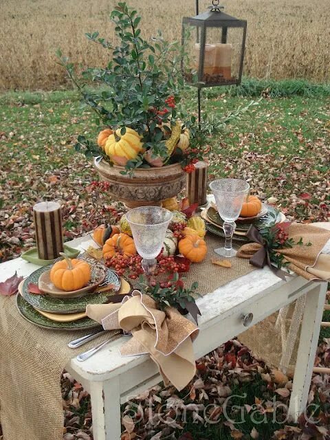 Easy Savvy And Fun Thanksgiving Ideas- The Ultimate Guide Thanksgiving table set