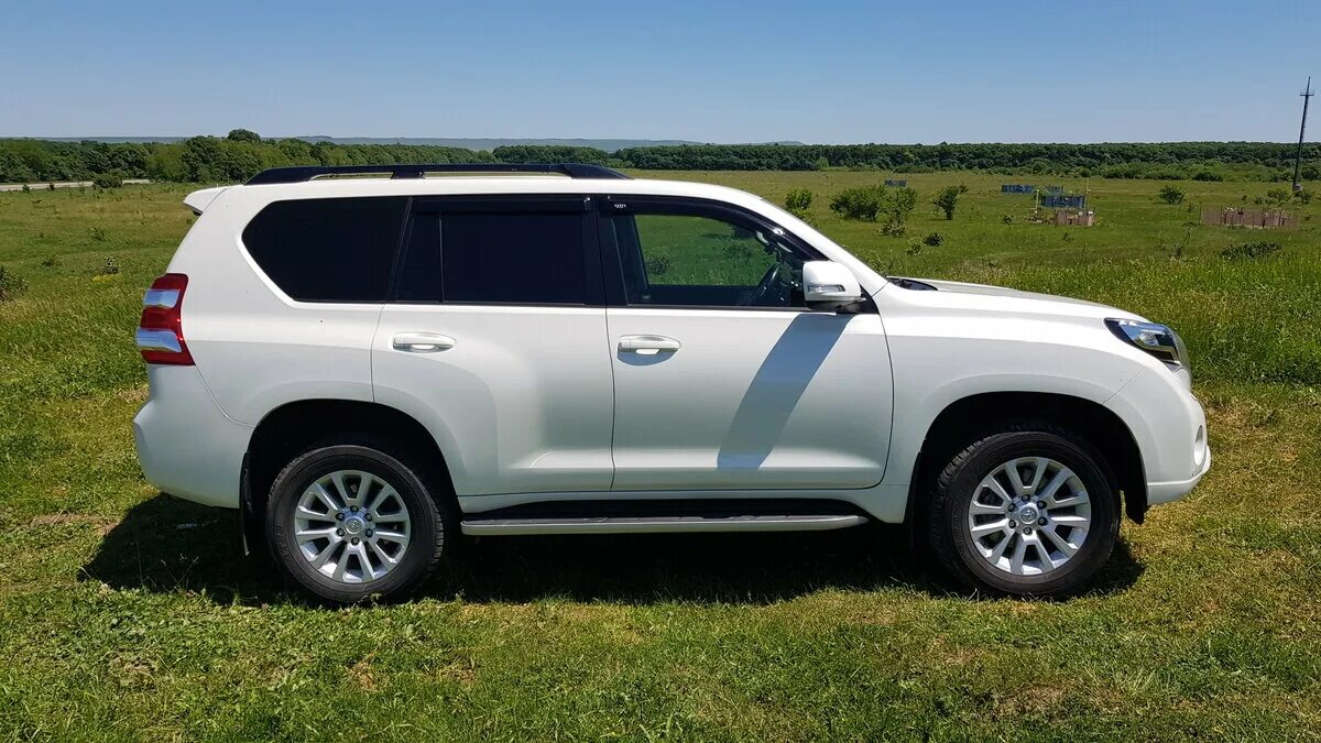 Toyota lc prado 150. Тойота прадо 150 б у. Тойота prado 150 2014 черный. Тойота land cruiser prado 2015. Тойота ленд крузер прадо 2015.