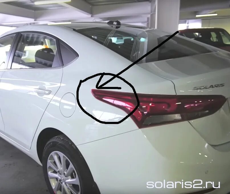 Хендай оцинкованный кузов. Хендай Солярис 2 ржавчина. Ржавчина Hyundai Solaris. Солярис задний фонарь протирает металл. Что ржавеет Хендай Солярис???.