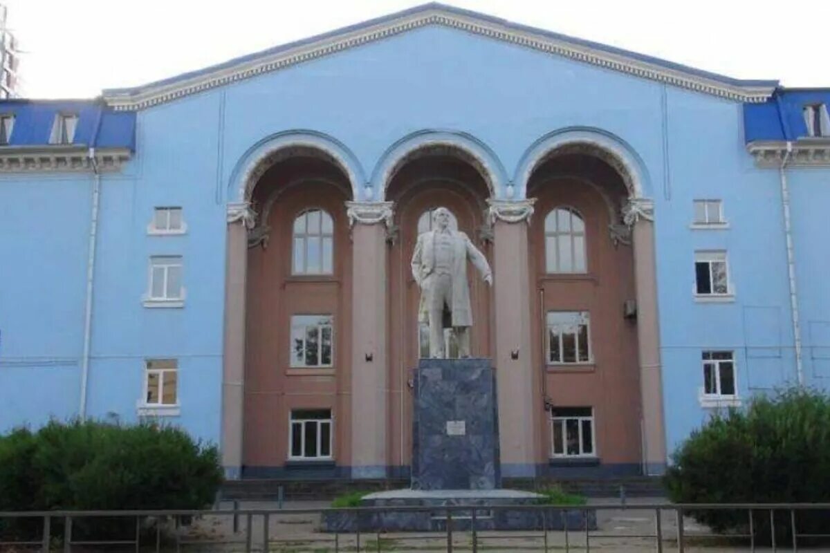 Сормовская 12 11. Сормовская 12/11 краснодар. Дом молодежи сормовская 12/11. Сормовская 12/11 краснодар. Сормовская 12 11.