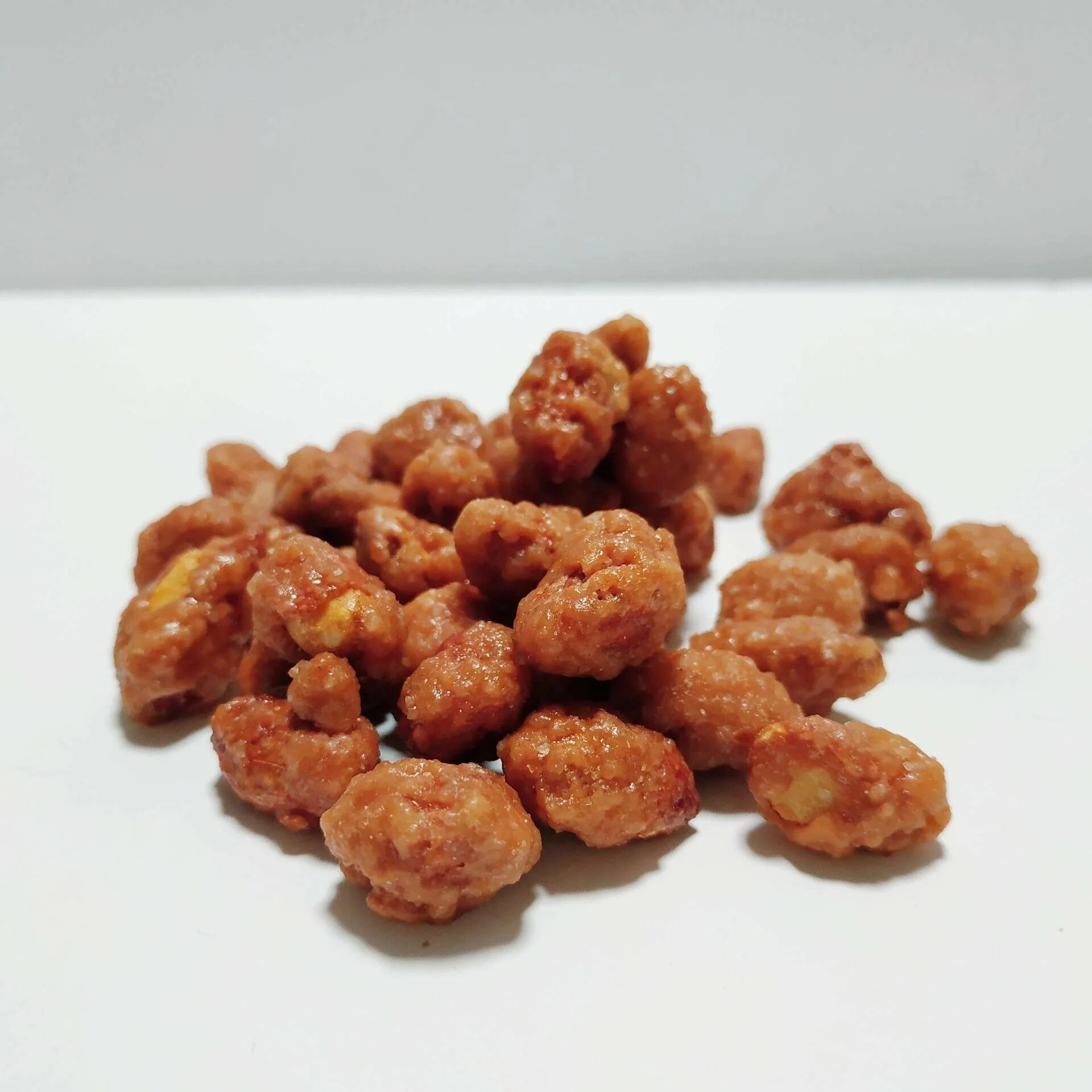 арахис в кунжуте 400 гр. арахис в жжёном сахаре 500 гр. арахис в сахаре. фундук в сахаре. фундук в сахаре.