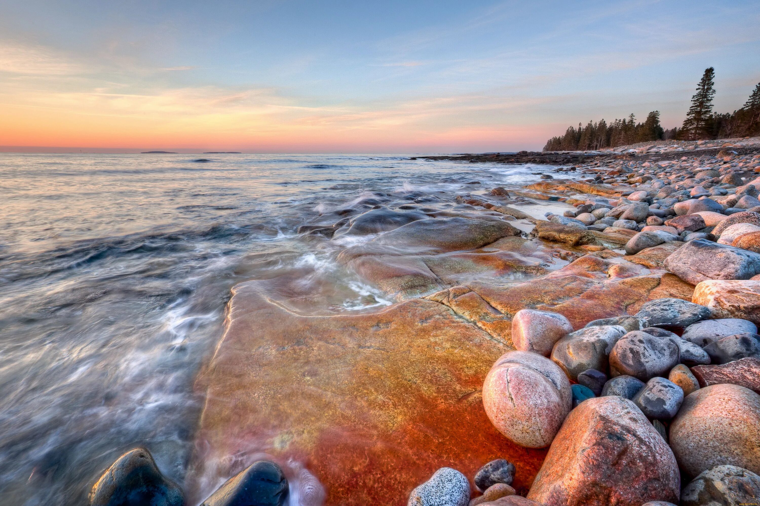 Первозданное море. Балтика камни залив море. Белое море. Камни на берегу моря. Берег моря.