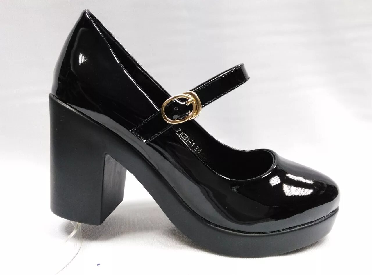 Туфли женские маленькие. Libellen туфли лакированные с ремешком dr111-001-1d черный с ремешком. Лакированные туфли на каблуке. Чёрные туфли на каблуке.