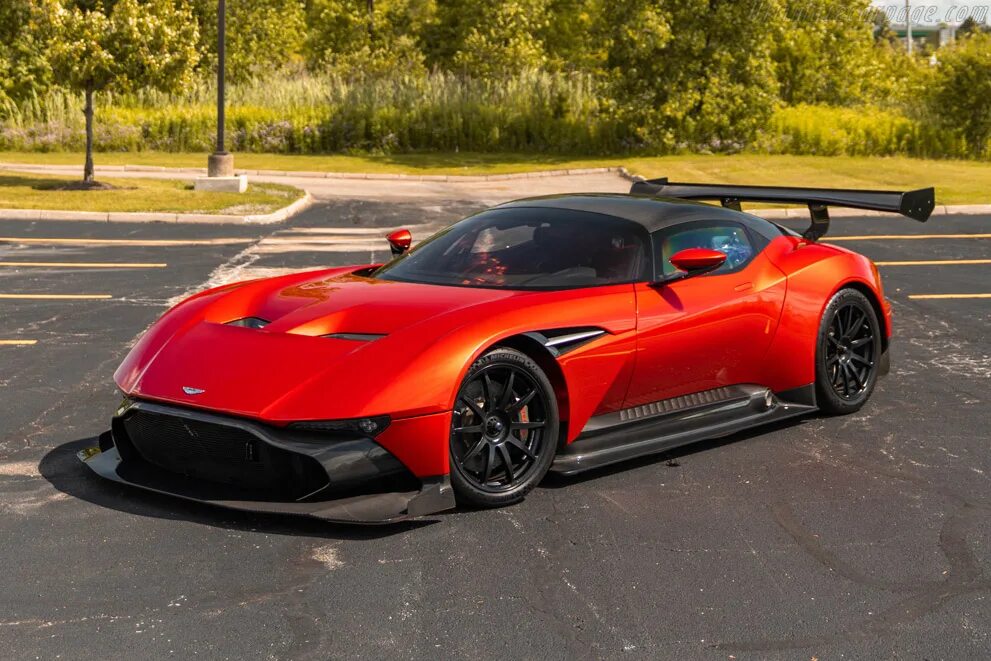 машина вулкан. Aston martin vulcan 2016 hypercar. машина вулкан. Aston martin vulcan 2015. Aston martin vulcan.