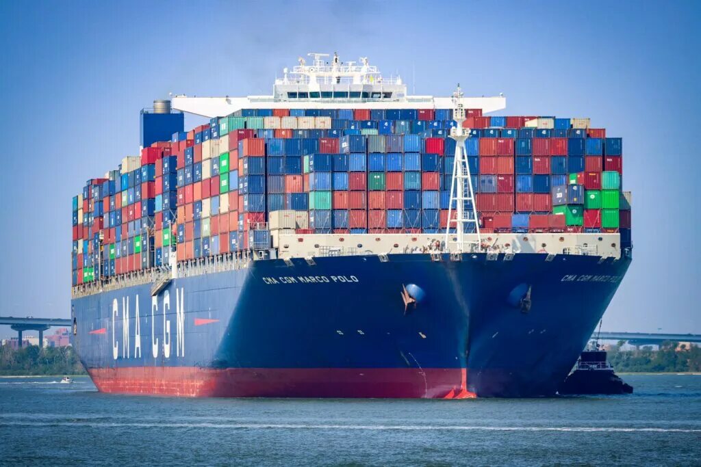 Cma cgm отслеживание. Контейнеровоз cma cgm. cma cgm марко поло. cma cgm marco polo. самый большой контейнеровоз в мире.