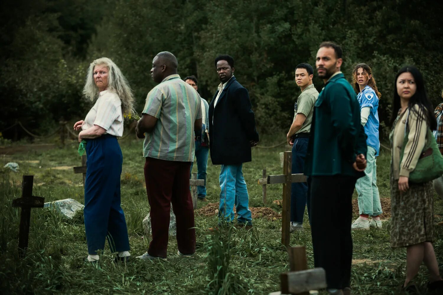 Извне город. Извне сериал. Извне сериал 2022. Сериал извне 2022 монстры. Цикл снов лавкрафт.