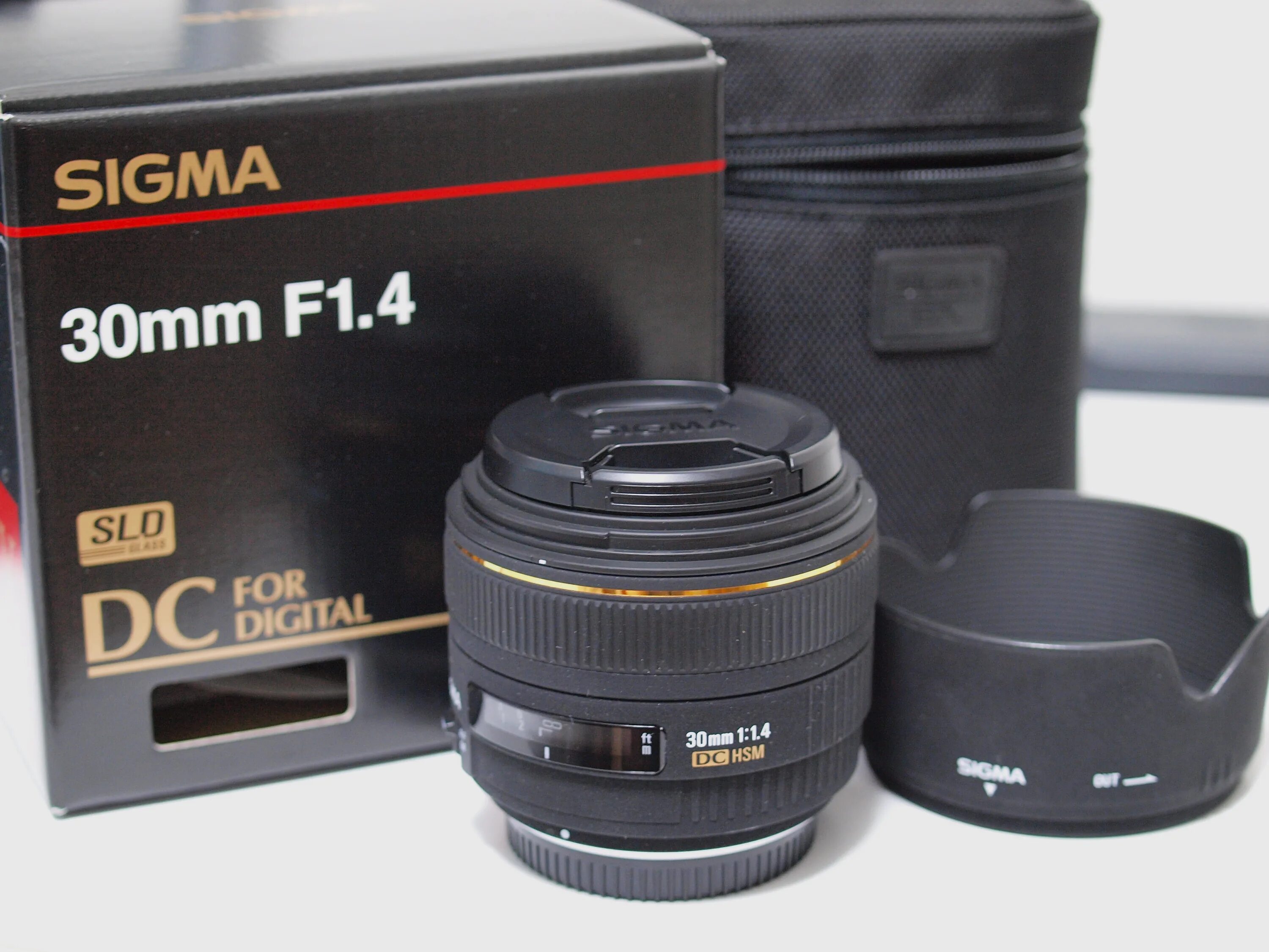 Sigma 30 1.4