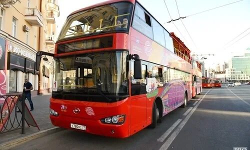 Обзорная экскурсия по казани на двухэтажном автобусе. Экскурсии по казани на двухэтажном автобусе. Красный автобус казань экскурсия расписание. Красный автобус казань экскурсия расписание. Двухэтажный экскурсионный автобус.