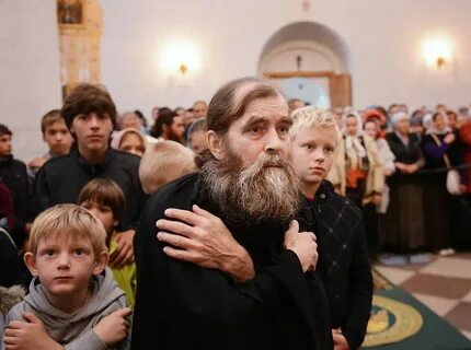 Дети которые танцуют заменить причастием