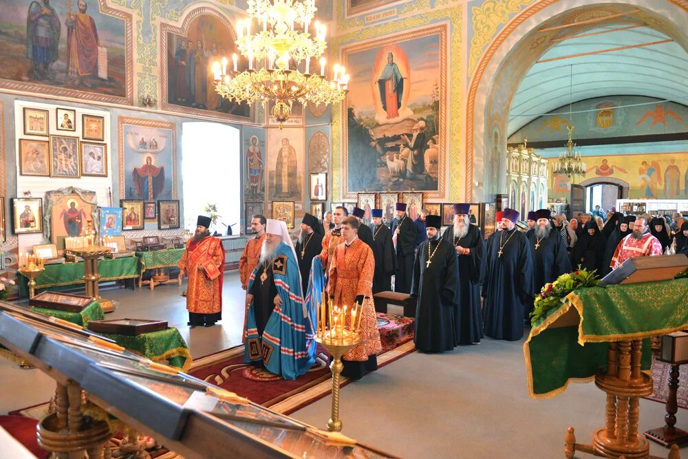 благовещенский собор воронеж богослужения. благовещенский собор воронеж фото внутри. служба в благовещенском храме. кремлевская заутреня на пасху. служба в благовещенском храме.