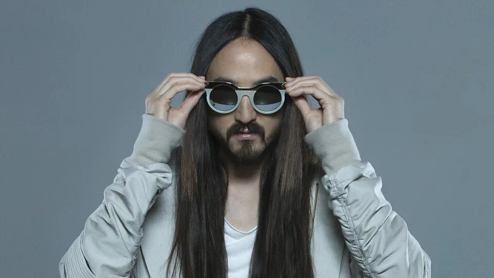 Steve aoki i m going out. Стив аоки 2022. Steve aoki 90ы. Стив аоки фото. Стив аоки биография.
