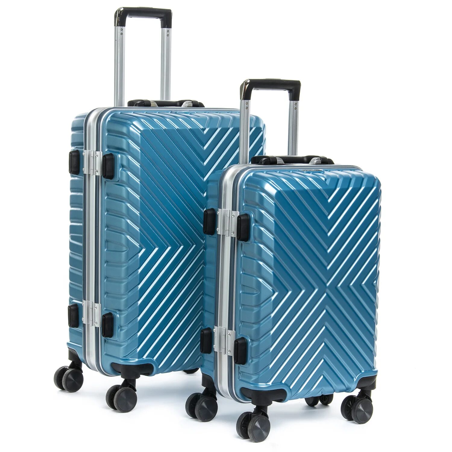 Чемодан малый р1011(2-ой) (20"). Синий чемодан в аэропорту. Самые недорогие чемоданы за тысячу. 1 чемодан на двоих. Чемодан дорожный серый пластик.