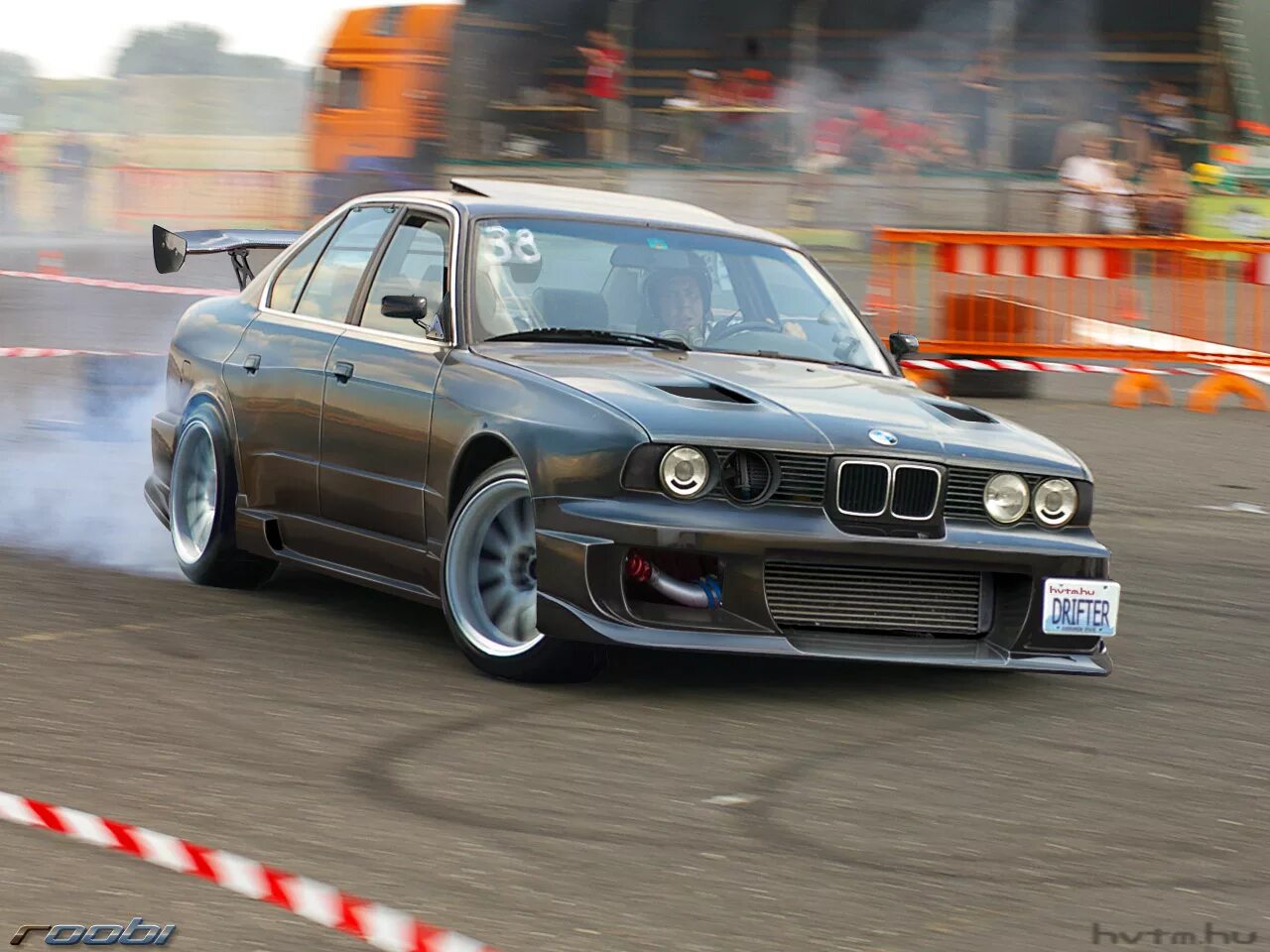 Е34 100. BMW e34 дрифт. BMW e34 Tuning Drift. BMW m3 e34. BMW m5 e34 Drift.