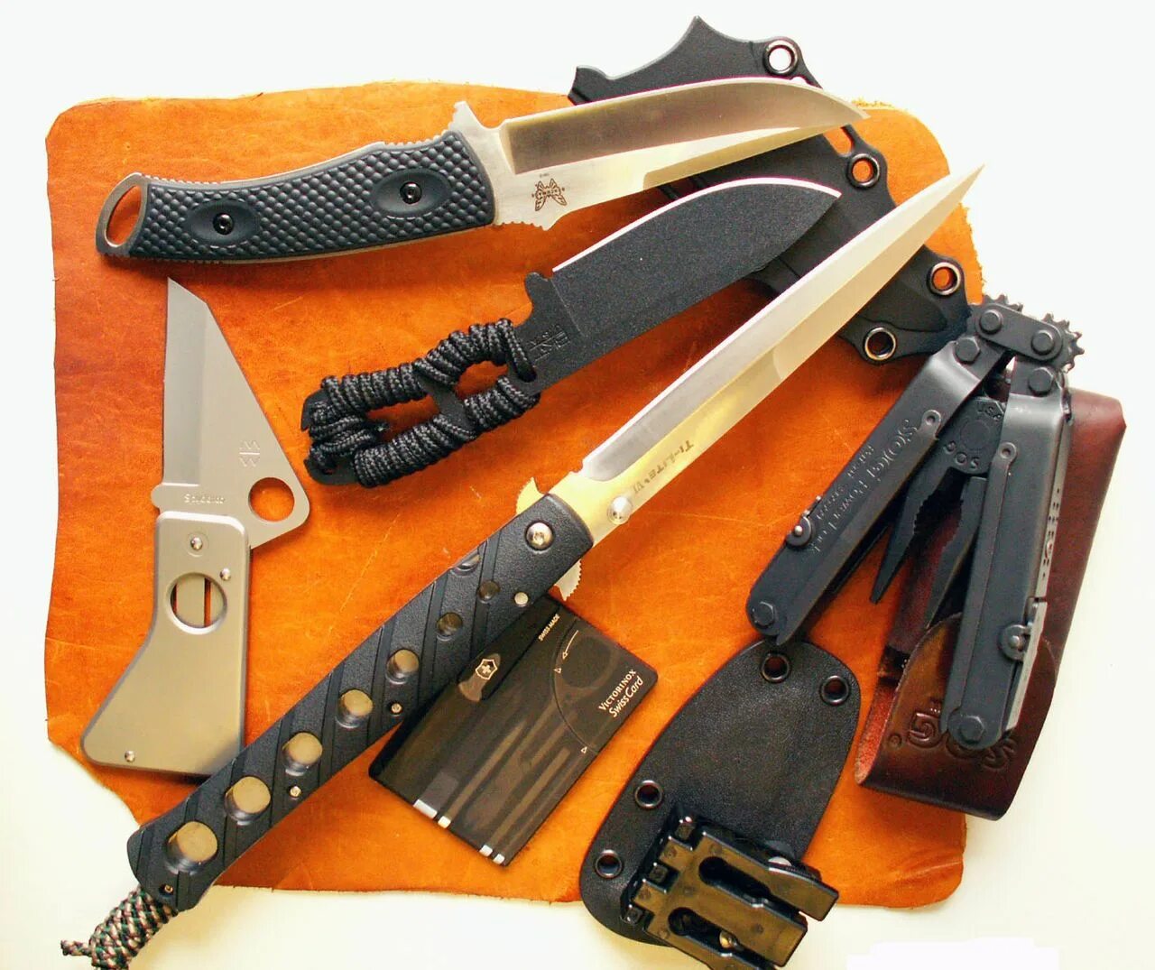 Едс наборы оружие. Мини фиксед нож edc. Игровой набор город фикс. Деревянные игрушки сюжетные. Лего сити 60271.