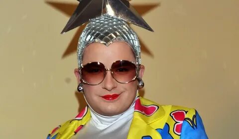 Үйлену тойында келінге ренжіп жатқан порнографиялық кадрлар