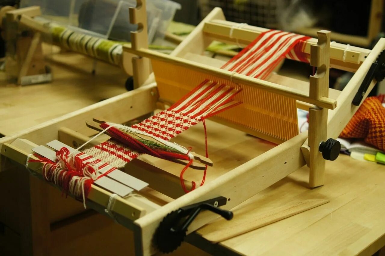 Челнок своими руками. Ткацкий станок Эшфорд. Viga Weaving Loom ткацкий станок. Бердо для ткацкого станка Fusion 360. Ткацкий станок а т 105 м.