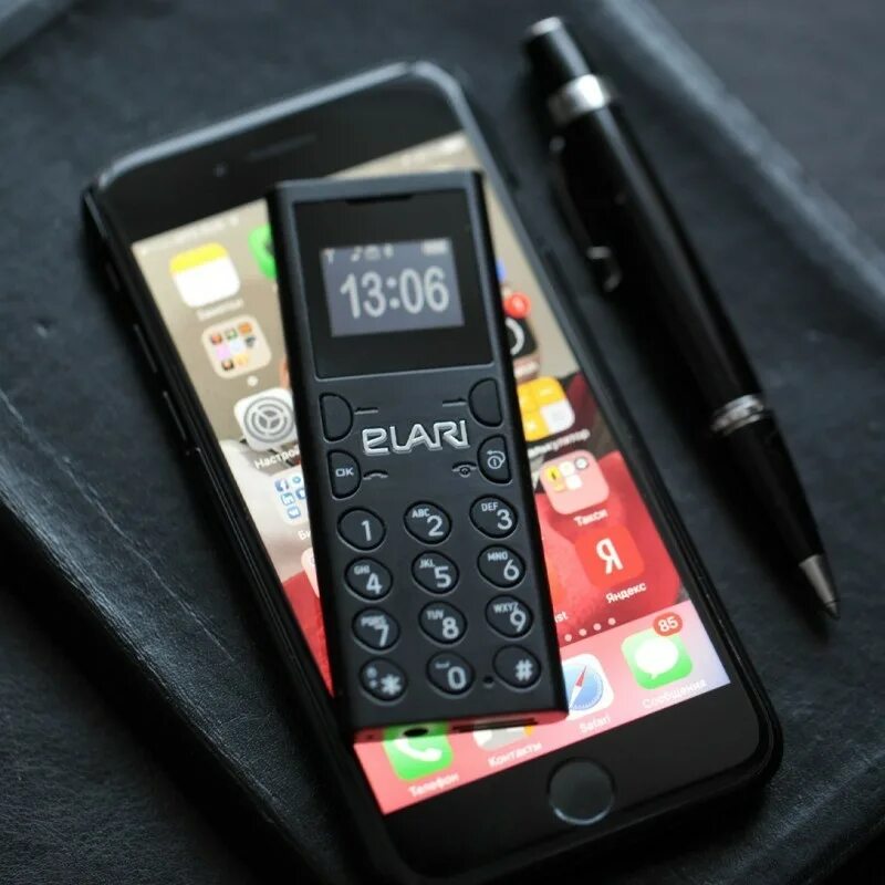 Купить небольшой телефон. Elari NANOPHONE C. Elari Nano Phone c. Телефон Elari NANOPHONE C. Самый маленький смартфон.