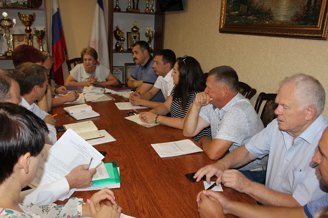 Вересаево сакский район. Столбовое крым благоустройство парк. Вакансии саки и сакский район. Село сизовка сакский район. С листовое сакский район.