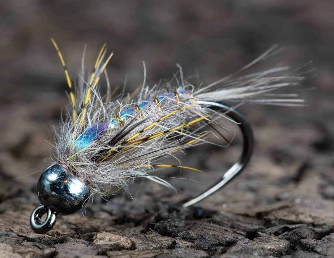 Ловля нимфа. Fly fishing мушки. нахлыстовая мушка медведка. мушка ручейник на хариуса. нимфа ручейник на хариуса.