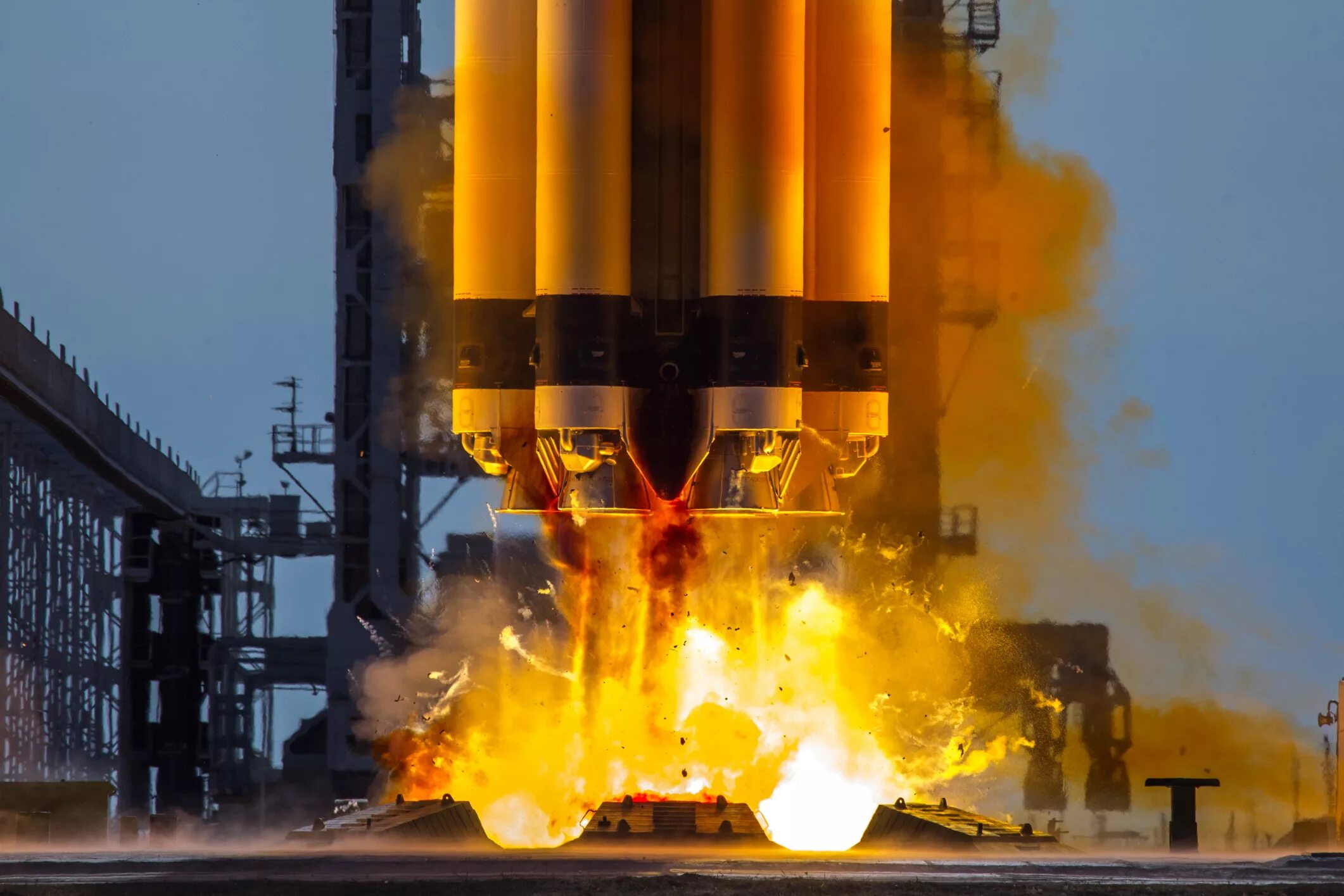 про тог. ракетно-космический комплекс «протон». ракета протон м. про тог. байконур протон.