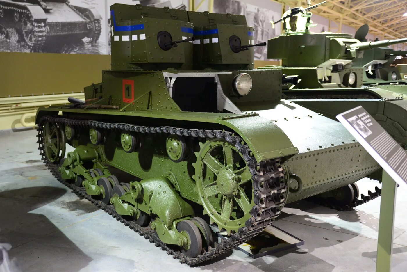 8 т 26. Танк т-26 двухбашенный. Т-26 лёгкий танк двухбашенный. Т-26 танк СССР. Т-26 двухбашенный обр.1932.