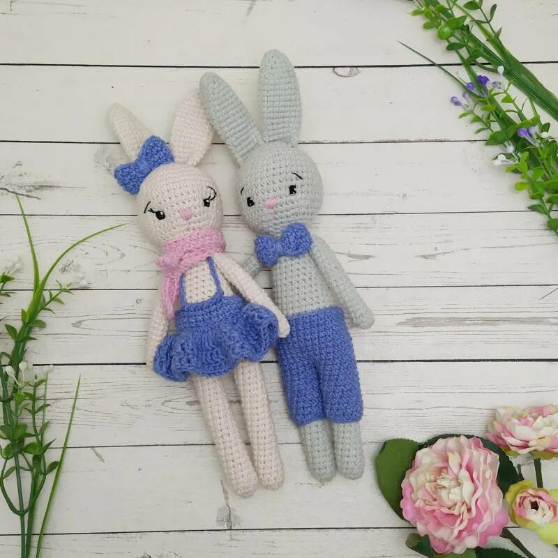 Заяц амигуруми крючком. Грустный зайка амигуруми. Крючок "заяц". Зайка крючком. Вязаные игрушки зайка.