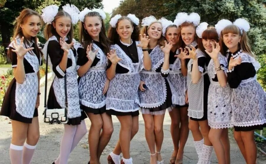 Английская школа для девочек. Стиль одежды в школу. Красивые старшеклассницы. Форма для старшеклассниц. Модная школьная одежда для девочек.