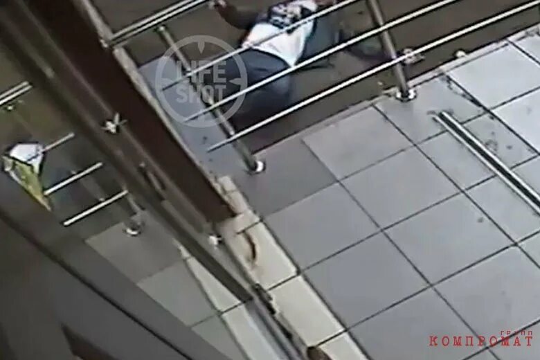 усб рязанский проспект. полицейский расстрелял сотрудников усб в метро. максим веялко рязанский проспект. максим веялко полицейский. алексей смирнов рязанский проспект.