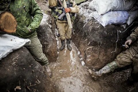 Дрон в окопе