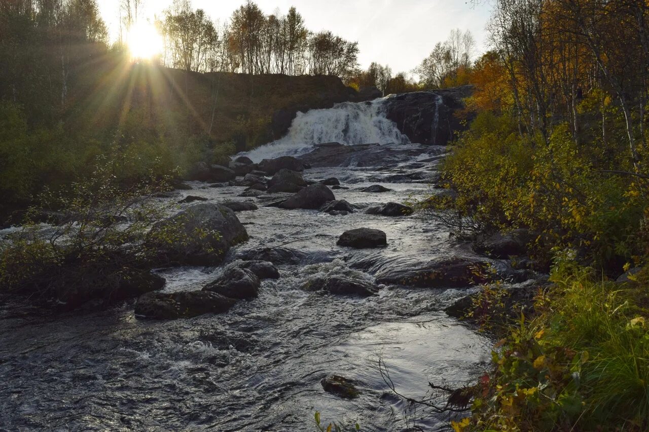 Водопад Лавна Мурманск. Река Лавна Мурманская область. Река Лавна Мурманск. Водопад на реке Лавна Мурманск. Самая длинная река мурманской области это