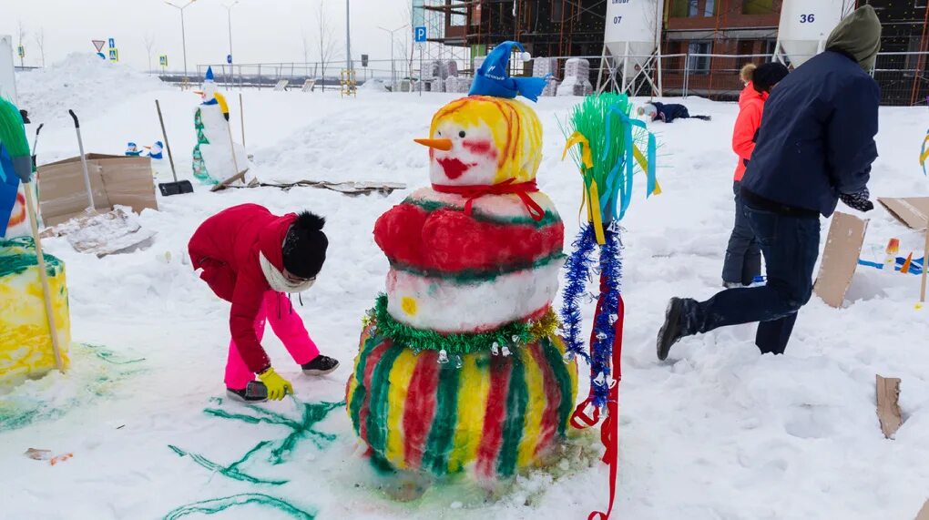 игра снежная баба. новогодние забавы для детей. подвижная игра снежки. снежная баба на масленицу. слова игры снежная баба.
