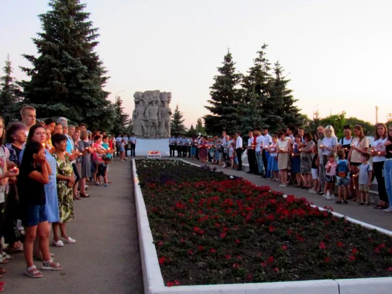 Погода п степное советского района саратовской. Степное Советский район Саратовская область. Степное (Советский район). Парк Лузянина Степное Советский район. Р.П Степное советского района Саратовской области.