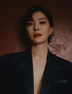 从 已 经 曝 光 的 计 划 来 看.陈 数 还 有(江 河 之 上)(中 国 刑 警)(小 站 警 事)(梦 回... 