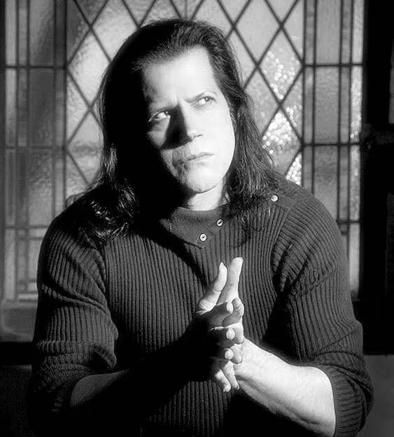 Glenn Danzig 1974. Danzig артист. Данциг, Гленн 2005. Гленн данциг