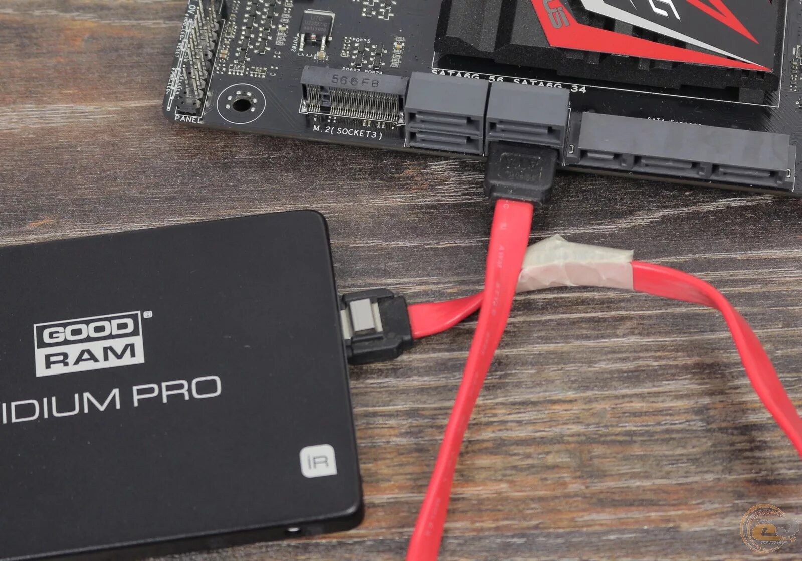 SATA 2 подключить SSD. Ссд диск подключить разъем. Сата Порты SSD. Разъем подключения u.2 SSD.