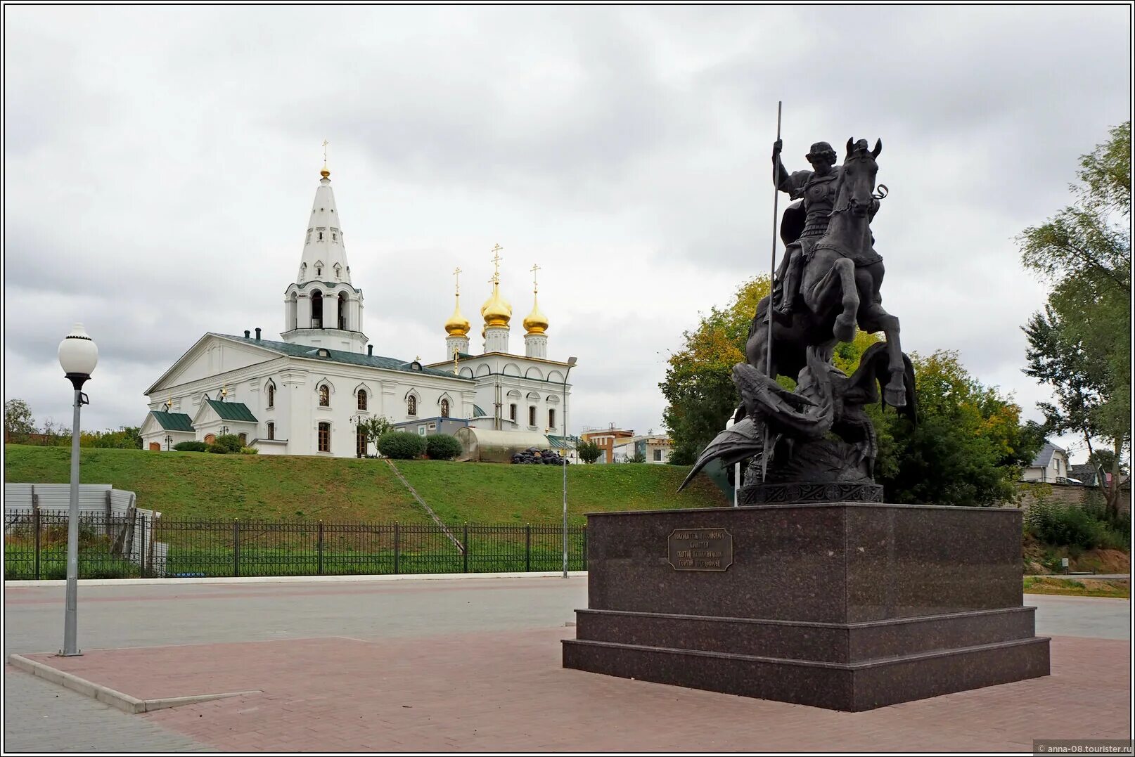 Памятник Георгию Победоносцу в городе Бор Нижегородской области. Площадь Георгия Победоносца Бор. Памятник Георгия Победоносца г. Бор Нижегородская область.