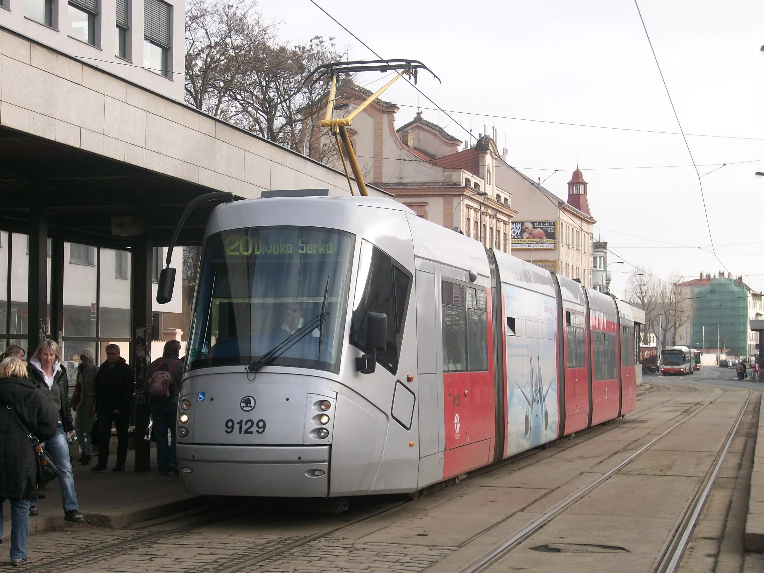Трамвай 20 москва. Пражский трамвай. Трамвай 20. Трамвай 20 прототип. Трамвай Прага современный.
