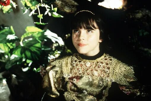 Привидение 1997. Маленькое привидение 1997. Michael jackson ghosts 1997. Привидение 1997. Привидение 1997.