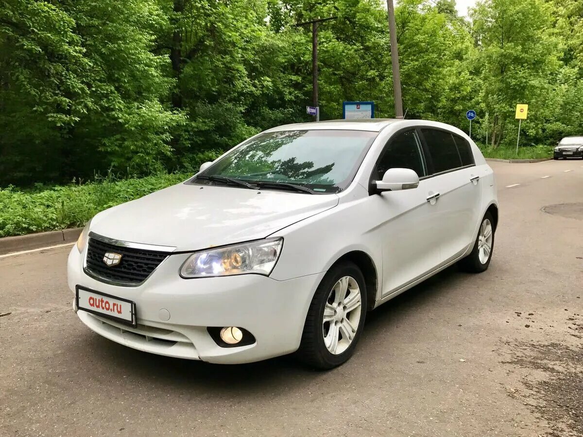 Джили ес7 хэтчбек. Geely Emgrand ec7 2013 белый. Geely Emgrand ec7 хэтчбек. Geely Emgrand ec7 Hatchback. Geely Emgrand ec7 2013 хэтчбек.