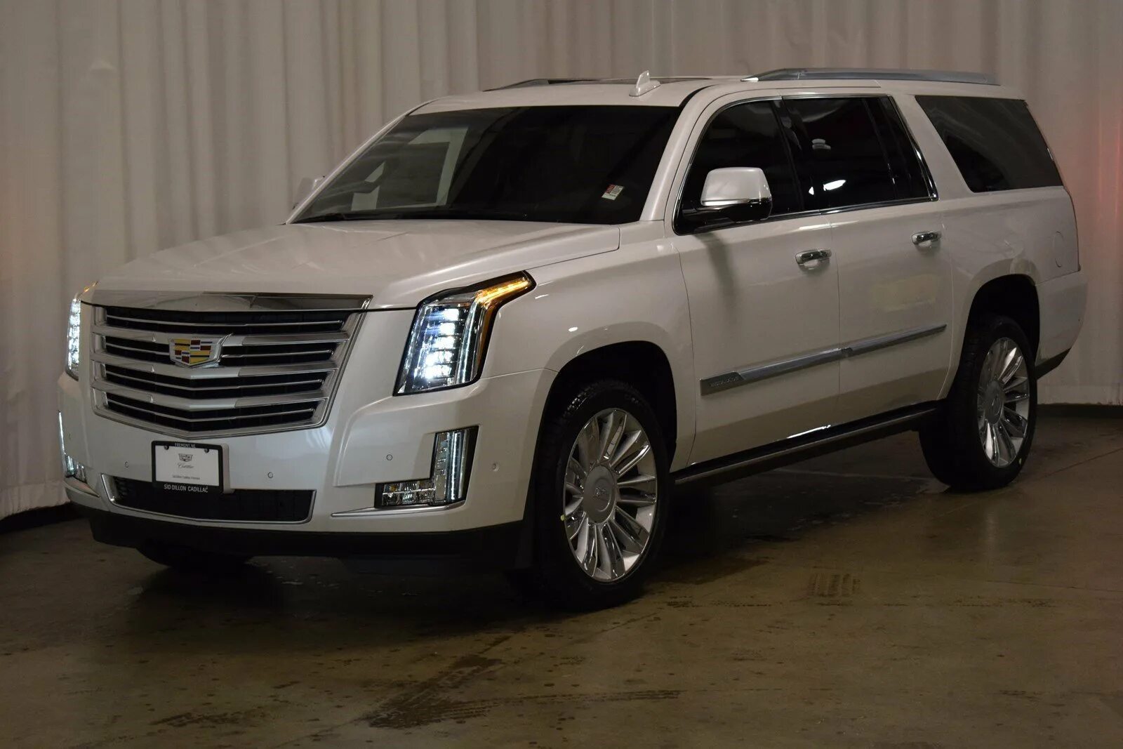 Кадиллак эскалейд 2018. Cadillac Escalade 2018. Cadillac Escalade ESV 2018. Cadillac Escalade ESV 2018 Platinum. Cadillac Escalade 2018 Platinum.