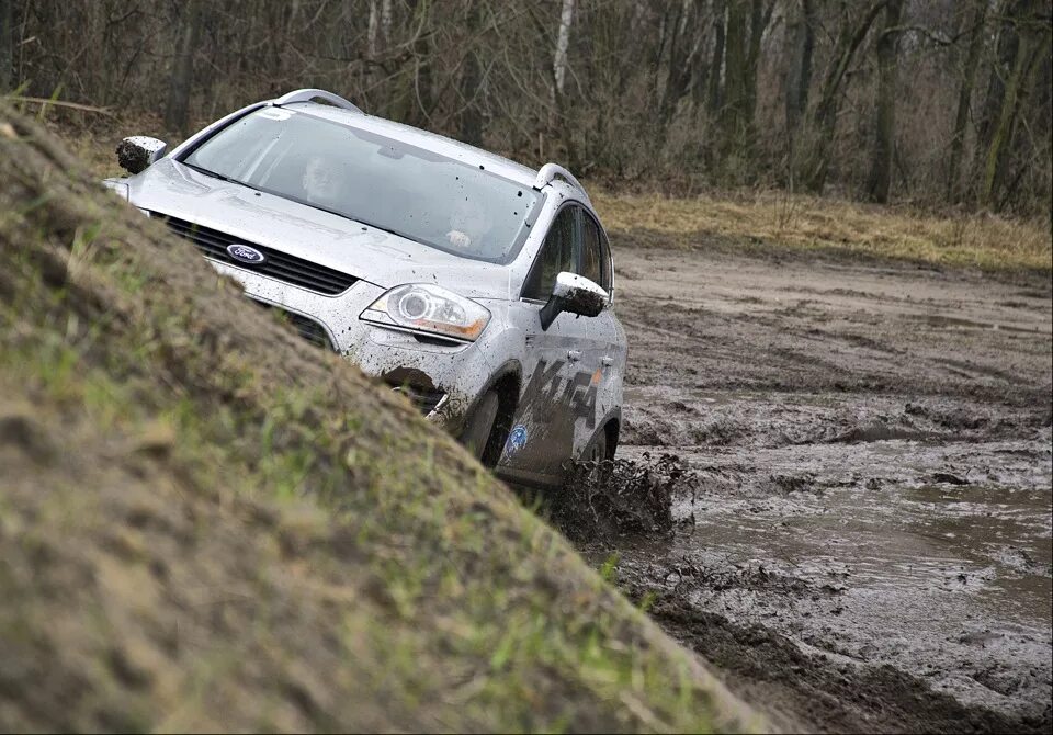 Тест драйв куга. Ford Kuga drive2. Форд Куга офф роуд. Драйв Куга 2. Тест драйв Kuga.