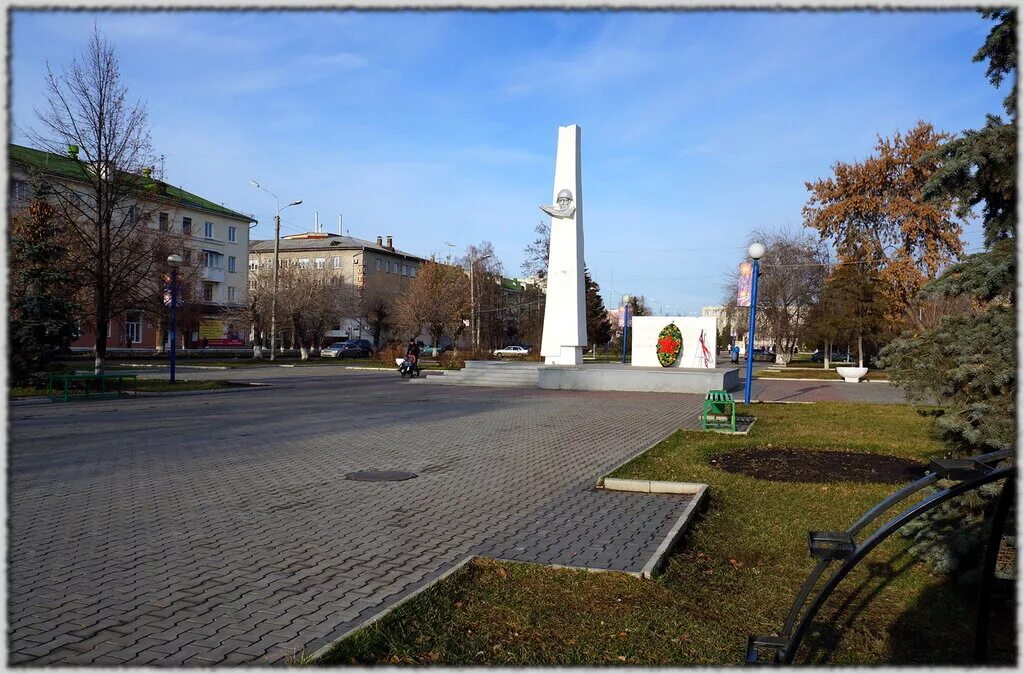 Сайты г шадринск. Г Шадринск Курганская область. Памятники города Шадринск Курганская площадь. Шадринск площадь города. Шадринск Центральная площадь.