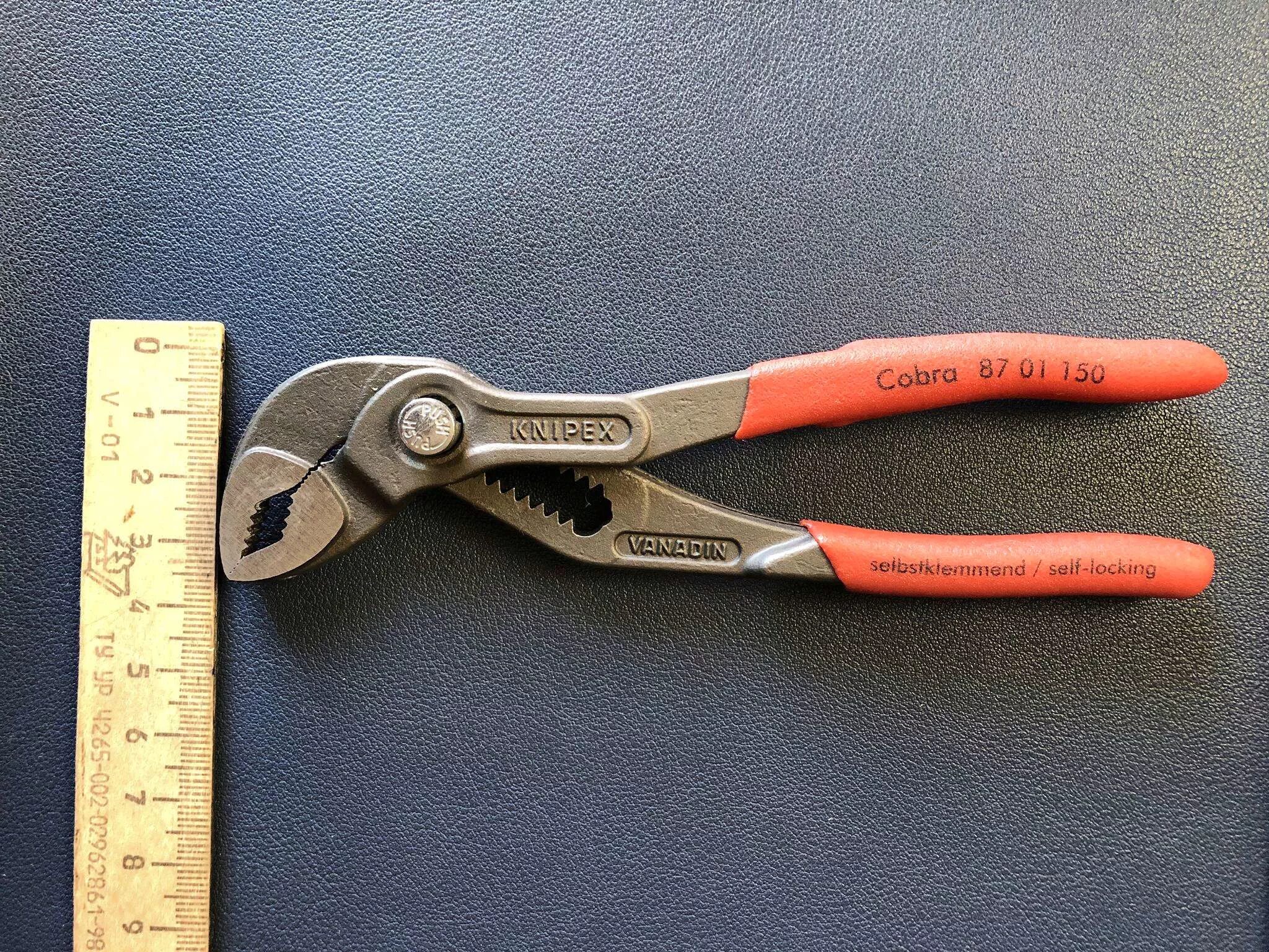 Клещи knipex cobra. Переставные клещи Книпекс 150. Knipex Cobra KN-8701150. Переставные клещи Knipex Cobra KN-8701150 (150 мм). Книпекс 8701150.