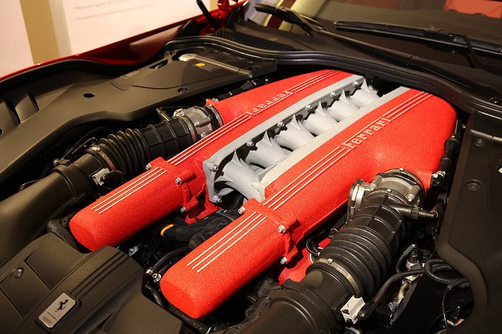 Купить мощный мотор. Феррари мотор v16. Мотор Ferrari m139. 12 Цилиндровый двигатель Ferrari. Двигатель Феррари Берлинетта боксер.